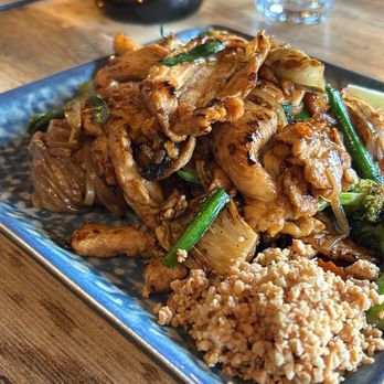 Maya Bay Thai - Chicken Pad Thai - Thai Near Me - Toronto, Ontario