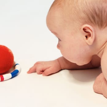 Baby Parent Steps - PEKiP e.V. Photo Tummy time fun! - Parenting Classes Near Me Baby Parent Steps - PEKiP e.V. Photo Tummy time fun! - Parenting Classes Near Me