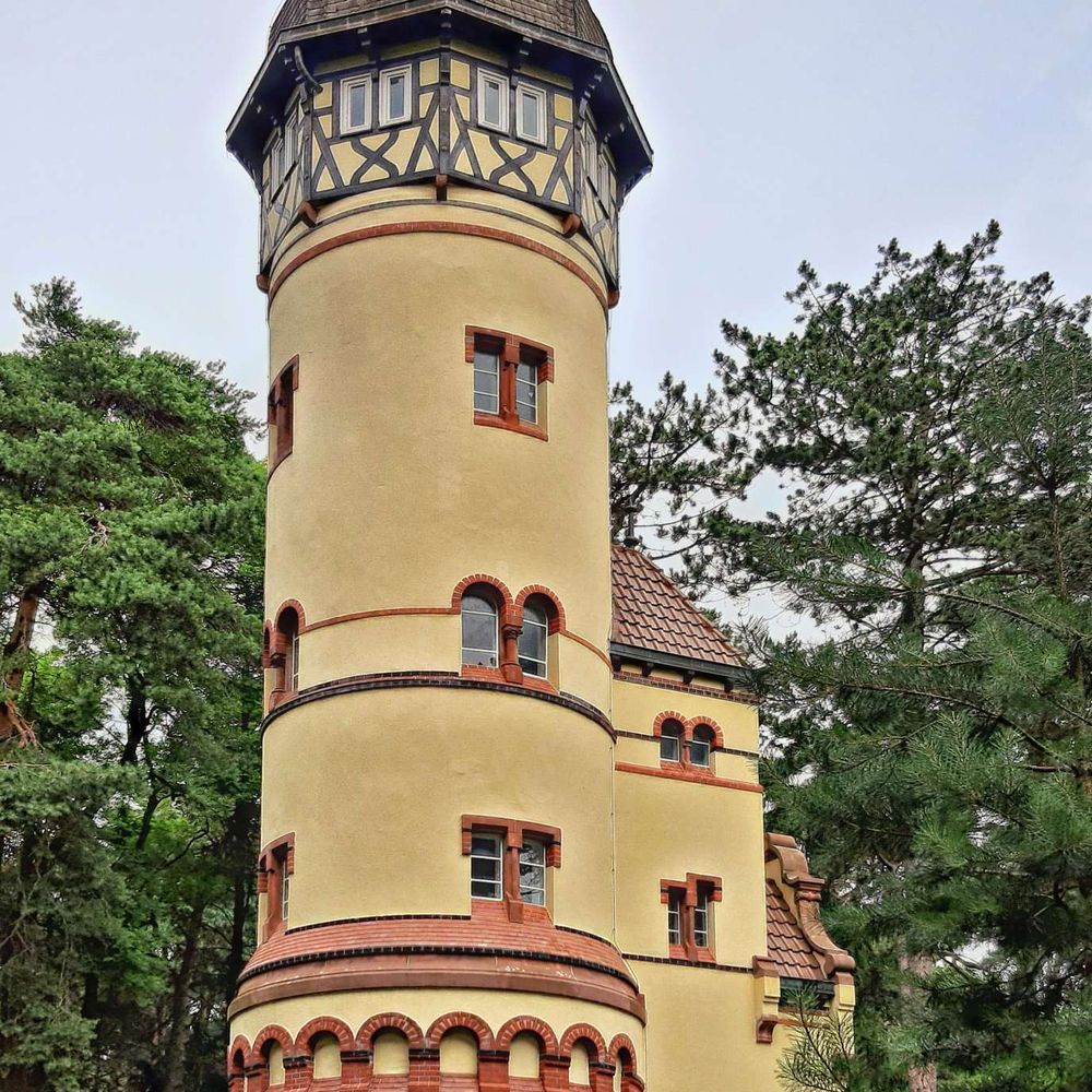 Friedhof Ohlsdorf - Friedhofswasserturm (08/2020) - Funeral Services & Cemeteries Near Me - Hamburg, HH