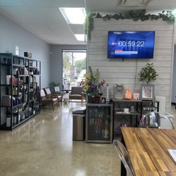 Grassroots Salon - Snack bar for clients