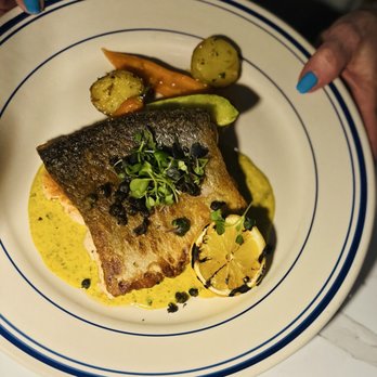 Maison Bleue - Salmon with sauce Parisienne - French Near Me - Cape May, New Jersey