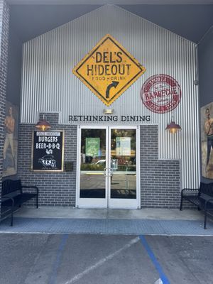 Del's Hideout by null