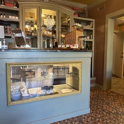 Chrome Comb Barbershop - Waiting area