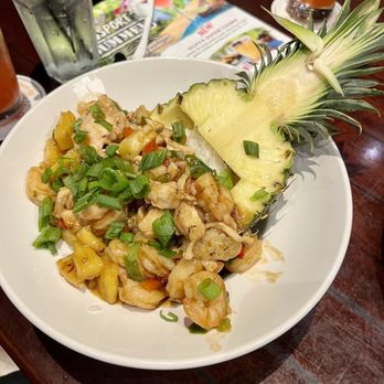 Bahama Breeze - Jerk chicken and shrimp pineapple bowl! - Bars Near Me - Tyngsborough, Massachusetts Bahama Breeze - Jerk chicken and shrimp pineapple bowl! - Bars Near Me - Tyngsborough, Massachusetts