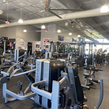 World Gym - Clean - Gyms Near Me - Kalispell, Montana