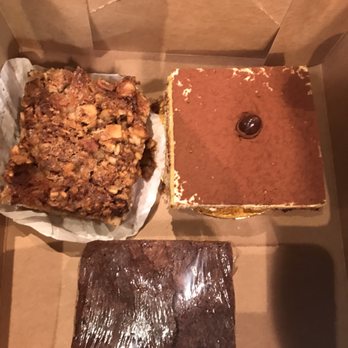 Tuscan Kitchen - Bread pudding, tiramisu & brownie - Italian Near Me - Burlington, Massachusetts Tuscan Kitchen - Bread pudding, tiramisu & brownie - Italian Near Me - Burlington, Massachusetts