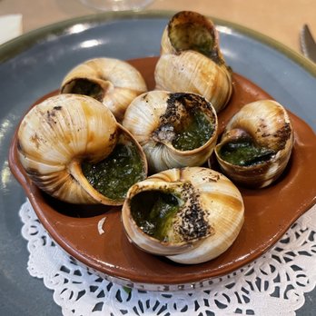 La Jacobine - Six escargots beurre Maître d'hôtel - Tea Rooms Near Me - Paris, 75 La Jacobine - Six escargots beurre Maître d'hôtel - Tea Rooms Near Me - Paris, 75