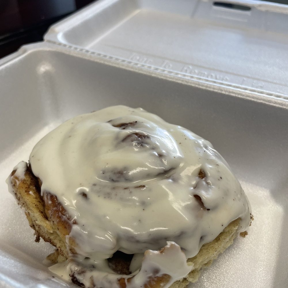 Dough Nguyener - Cinnamon Roll - Bakeries Near Me - Gretna, Louisiana