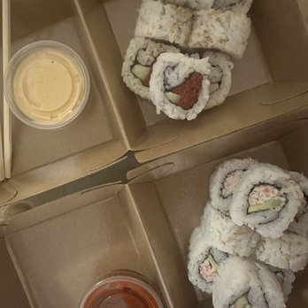Sushi GoGo - Spicy Tuna Roll & California Roll - Sushi Bars Near Me - Union City, California Sushi GoGo - Spicy Tuna Roll & California Roll - Sushi Bars Near Me - Union City, California