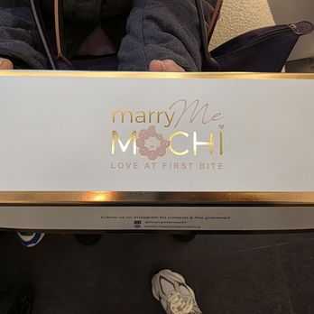 Marry Me Mochi- Woodside Square - Desserts Near Me - Toronto, Ontario