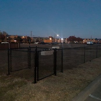Housewright Fence - My team is the best! Working late to finish a dog park. #hgfence #dogpark
#blackchainlink #masterhalco - Fences & Gates Near Me - North Richland Hills, Texas Housewright Fence - My team is the best! Working late to finish a dog park. #hgfence #dogpark
#blackchainlink #masterhalco - Fences & Gates Near Me - North Richland Hills, Texas