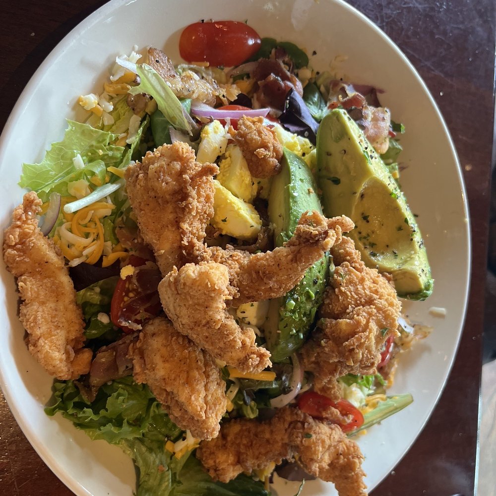 Pappadeaux Seafood Kitchen - Chopped Salad with Chicken Tenderloins - Seafood Near Me - Conroe, Texas
