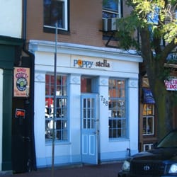 Poppy and Stella - Cute shop on a November morning