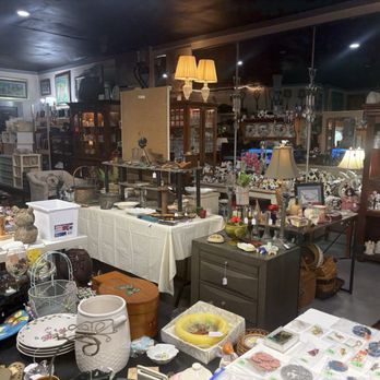 Your Mom's House - Antiques Near Me - Foley, Alabama Your Mom's House - Antiques Near Me - Foley, Alabama
