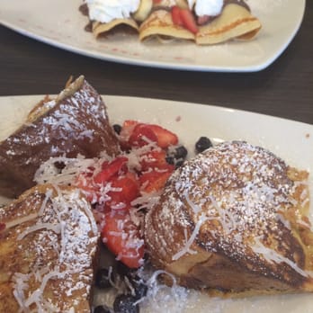 Broken Yolk Cafe - French toast with Hawaiian bread and Nutella crepes - Breakfast & Brunch Near Me - Del Mar, California