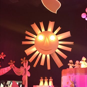 Its A Small World - You are the sunshine of my life - Amusement Parks Near Me - Anaheim, California