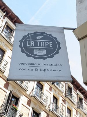 La Tape by null