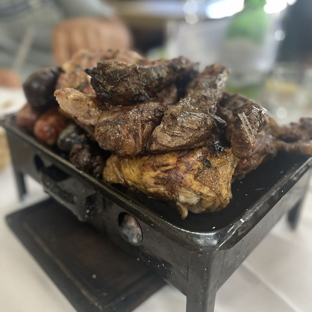 El Bodegon - Parrillada for 5 - shorts ribs, chicken, sausages - Argentine Near Me - Ingeniero Maschwitz, B