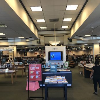 Barnes & Noble - Bookstores Near Me - Valencia, California Barnes & Noble - Bookstores Near Me - Valencia, California