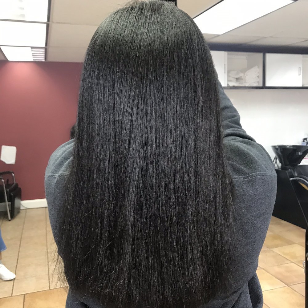 Cany Beauty Salon - Natural hair blown out by Cany - Hair Salons Near Me - Hempstead, New York