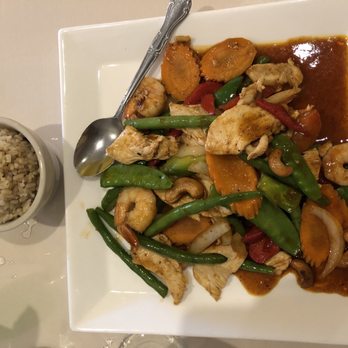 Lemon Thai Cuisine - Thai Near Me - Wellesley, Massachusetts Lemon Thai Cuisine - Thai Near Me - Wellesley, Massachusetts