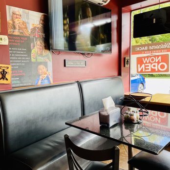 Florina’s Wood Fired Pizza & Pasta - Our corner booth. - Pizza Near Me - Fishkill, New York Florina’s Wood Fired Pizza & Pasta - Our corner booth. - Pizza Near Me - Fishkill, New York