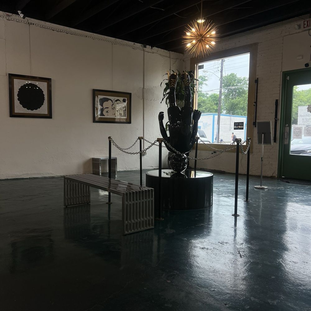 Shaman Modifications Body Piercing Studio - lobby area - Piercing Near Me - Dallas, Texas Shaman Modifications Body Piercing Studio - lobby area - Piercing Near Me - Dallas, Texas