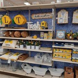 Michaels - Cute decor!