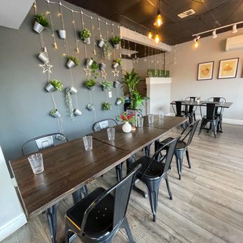 Thai Corner Bistro - seating options - Thai Near Me - Wayne, New Jersey