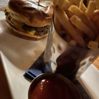 Hampton House - Dallas - Wagyu burger with fries - New American Near Me - Dallas, Texas