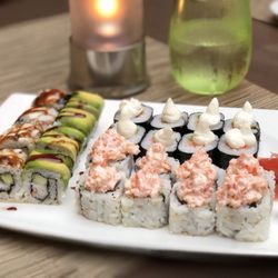 Bana - Dragon Roll. Tampico and Sake Philadelphia