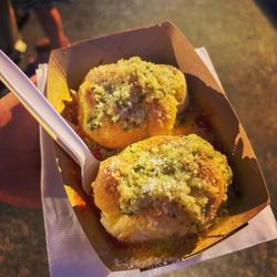 Pizza Slut - Garlic Knots