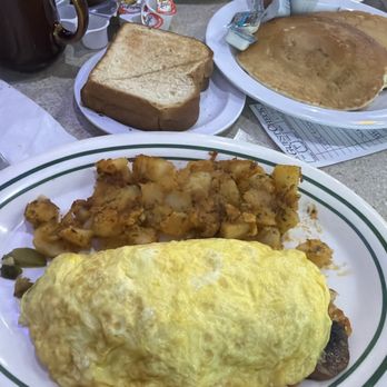 Johnny's Diner - Veggie omelette with home fries - Diners Near Me - Orlando, Florida