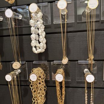 SINGALILA GALLERY - Updated December 2025 - 531 N Milwaukee Ave