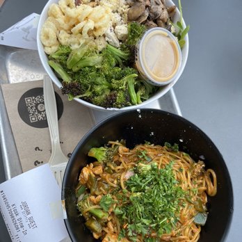 honeygrow - Sesame Garlic Stir-fry Platter and a salad of some sort! - Salad Near Me - Baltimore, Maryland honeygrow - Sesame Garlic Stir-fry Platter and a salad of some sort! - Salad Near Me - Baltimore, Maryland