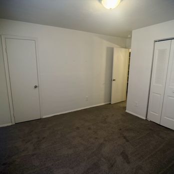 Mallard Cove - 2 BD Townhome - Primary Bedroom - Apartments Near Me - Portsmouth, Virginia Mallard Cove - 2 BD Townhome - Primary Bedroom - Apartments Near Me - Portsmouth, Virginia