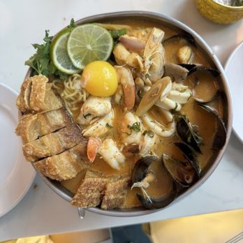 Fish Cheeks - Mama Tom Yum - Thai Near Me - Brooklyn, New York