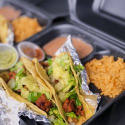 Las Catrinas - Platillo de Tacos al Pastor