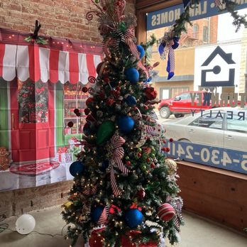 Turnkey Realty - Christmas Tree 2024 - Real Estate Services Near Me - Brownwood, Texas Turnkey Realty - Christmas Tree 2024 - Real Estate Services Near Me - Brownwood, Texas
