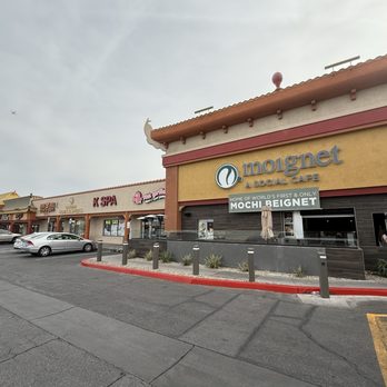 Moignet A Social Cafe - Anchoring the strip mall - Bakeries Near Me - Las Vegas, Nevada Moignet A Social Cafe - Anchoring the strip mall - Bakeries Near Me - Las Vegas, Nevada