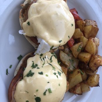 Brunch - Eggs Benedict - Breakfast & Brunch Near Me - Paso Robles, California Brunch - Eggs Benedict - Breakfast & Brunch Near Me - Paso Robles, California