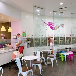 The Skinny Dip Frozen Yogurt Bar Plantation - Self serve dispensers...