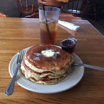 Boatyard Pub - Awesome pancakes. - Bars Near Me - Ventura, California