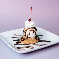 Ice Cream Dessert Parlor - Cookie Sundae
