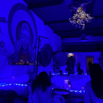 Kyle Lam Sound Healing - Sound bath at Behind the Lids, Costa Mesa - Reiki Near Me - Irvine, California Kyle Lam Sound Healing - Sound bath at Behind the Lids, Costa Mesa - Reiki Near Me - Irvine, California