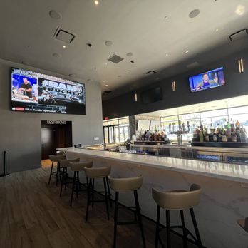 CMX CinéBistro Halcyon - Cinema Near Me - Alpharetta, Georgia CMX CinéBistro Halcyon - Cinema Near Me - Alpharetta, Georgia