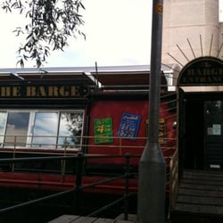 The Barge - Free wifi and cheap beer, great atmosphere here!