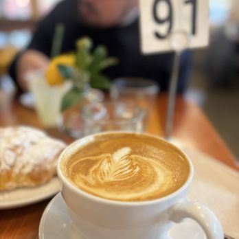 Flower House Cafe - New American Near Me - Langley, Washington