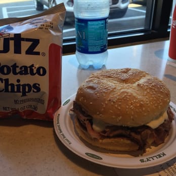 Kelly's Roast Beef - Sandwiches Near Me - Saugus, Massachusetts Kelly's Roast Beef - Sandwiches Near Me - Saugus, Massachusetts