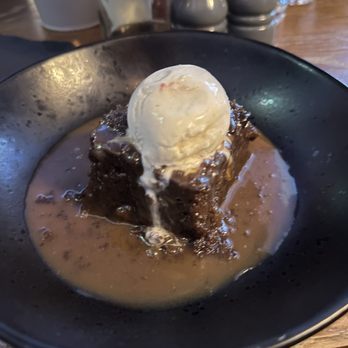 The Fountain - Sticky toffee pudding - Pubs Near Me - Edinburgh, EDH The Fountain - Sticky toffee pudding - Pubs Near Me - Edinburgh, EDH